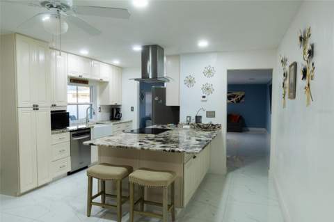 4710 Shale Place, Tampa FL - photo 7 of 31