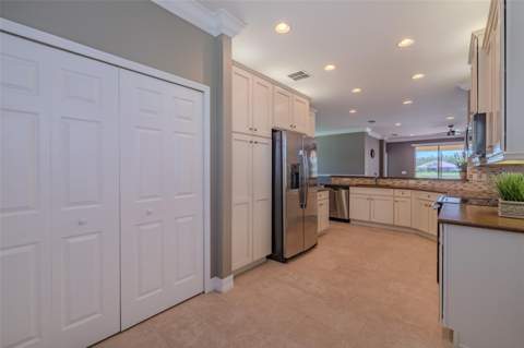 4919 Marble Springs Circle, Wimauma FL - photo 23 of 92