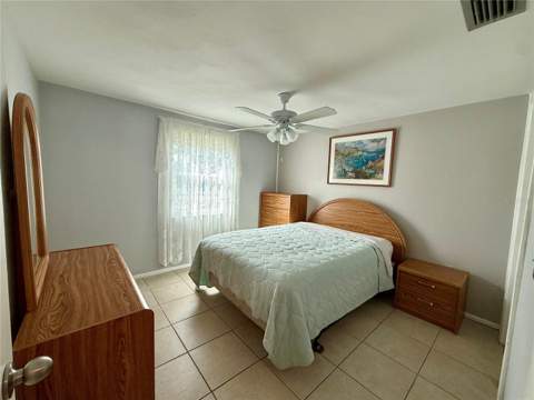 4303 Summersun Drive, New Port Richey FL - photo 9 of 39