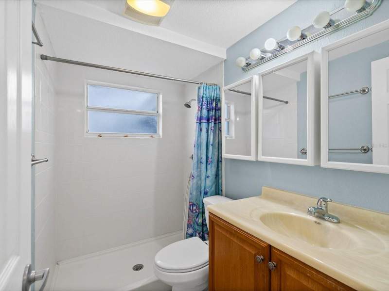 3 bedroom Single Family Residence at 4004 Scarlet Maple Drive, B V Melody Manor Add, Holiday — photo 5