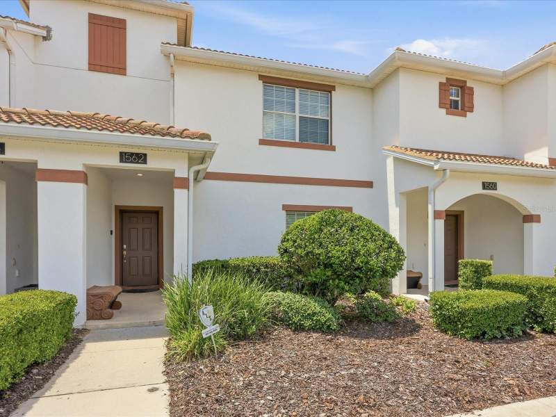 4 bedroom Townhouse at 1562 Moon Valley Drive, Stoneybrook South Ph I-1 & J-1, Davenport — photo 2