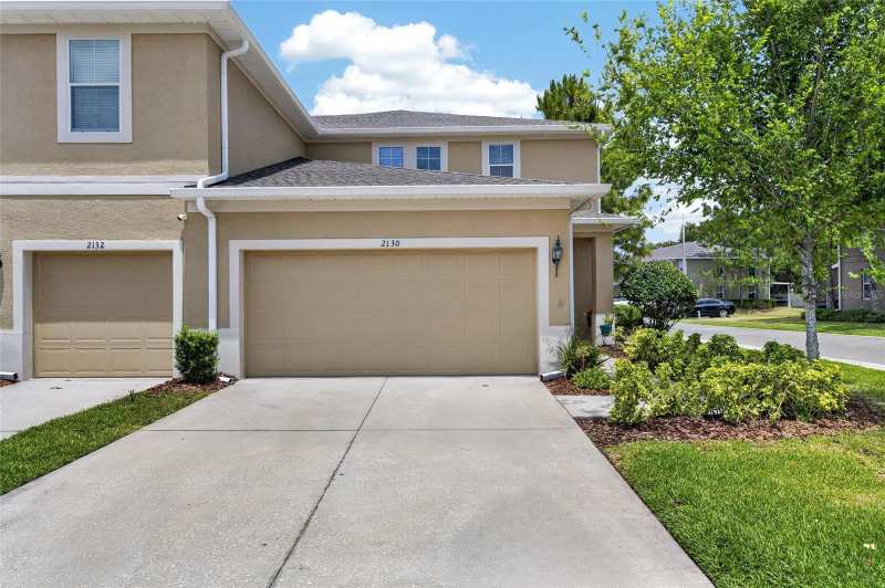 3 bedroom Townhouse at 2130 Broadway View Avenue, Broadway Centre Twnhms, Brandon — photo 1