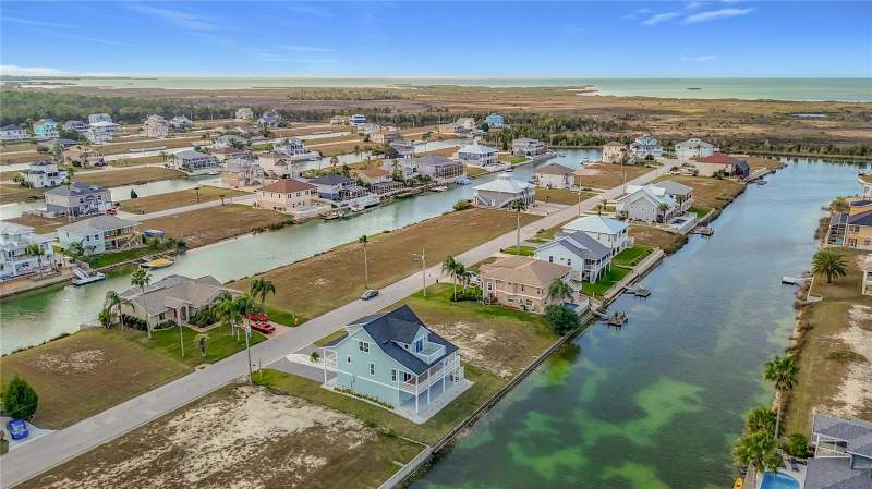 3 bedroom Single Family Residence at 3487 Sheephead Drive, Hernando Beach, Hernando Beach — photo 4