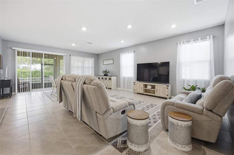 3 bedroom Single Family Residence at 9309 SW 60th Court Road, Jb Ranch Sub Ph 2A, Ocala — photo 2