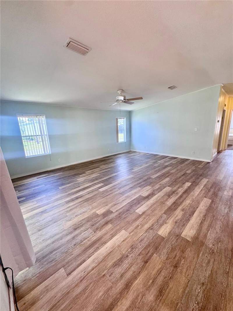 2 bedroom Manufactured Home at 4385 Maple Avenue, Terra Mar Village Mhp Sec 03, Edgewater — photo 3