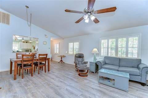 5906 Greenbriar Court, Zephyrhills FL - photo 12 of 38