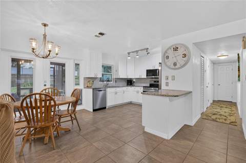 5010 Stolls Avenue, Tampa FL - photo 14 of 47