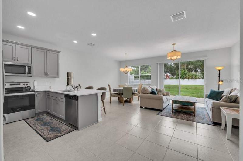 3 bedroom Townhouse at 10967 QUICKWATER COURT, CALUSA CREEK TOWNHOMES, RIVERVIEW — photo 4
