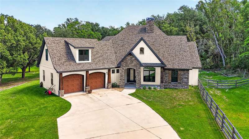 4 bedroom Single Family Residence at 17265 Meadow Bluff View, Bluffs At Spring Branch Sub, Dade City — photo 1