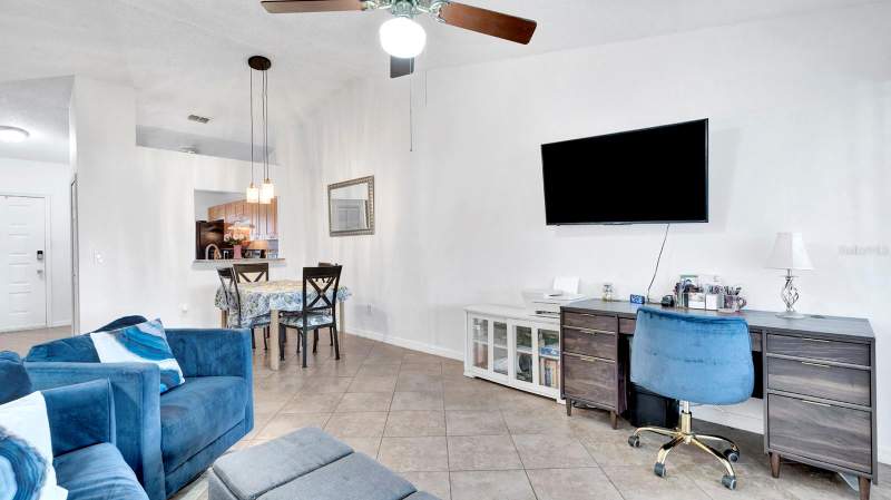 2 bedroom Townhouse at 12 Pine Island Circle, Pine Island Villas, Kissimmee — photo 5