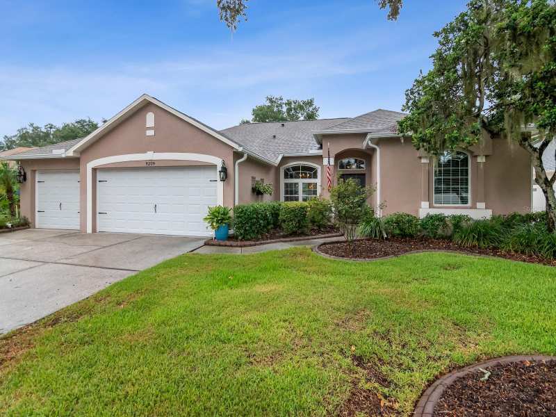 4 bedroom Single Family Residence at 9209 Waterbird Drive, Waterford Ph I, Riverview — photo 1
