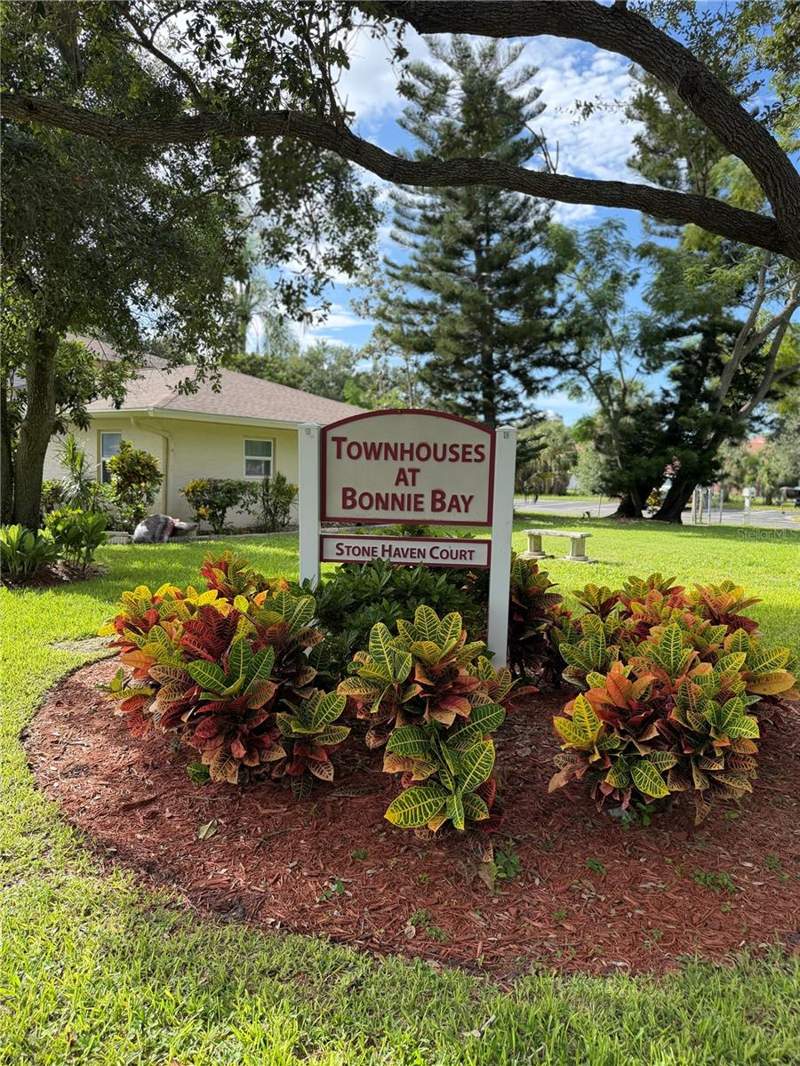 2 bedroom Condominium at 7242 Stone Haven Court #7242, Townhouses At Bonnie Bay Condo, Pinellas Park — photo 4