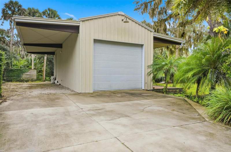4 bedroom Single Family Residence at 10 Pamela Parkway, Likens Subd Lots 27 & 28 Or 289 Pg 765 Or 397 Pg 1, Palm Coast — photo 3