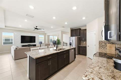 10403 Laxer Cay Loop, San Antonio FL - photo 11 of 64