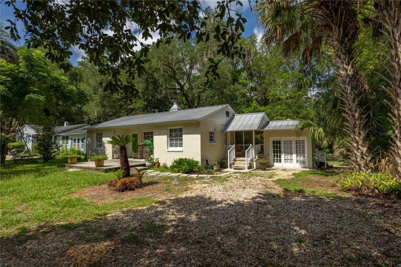 2 bedroom Single Family Residence at 434 NW 25th Street, Annis Terrace, Gainesville — photo 1