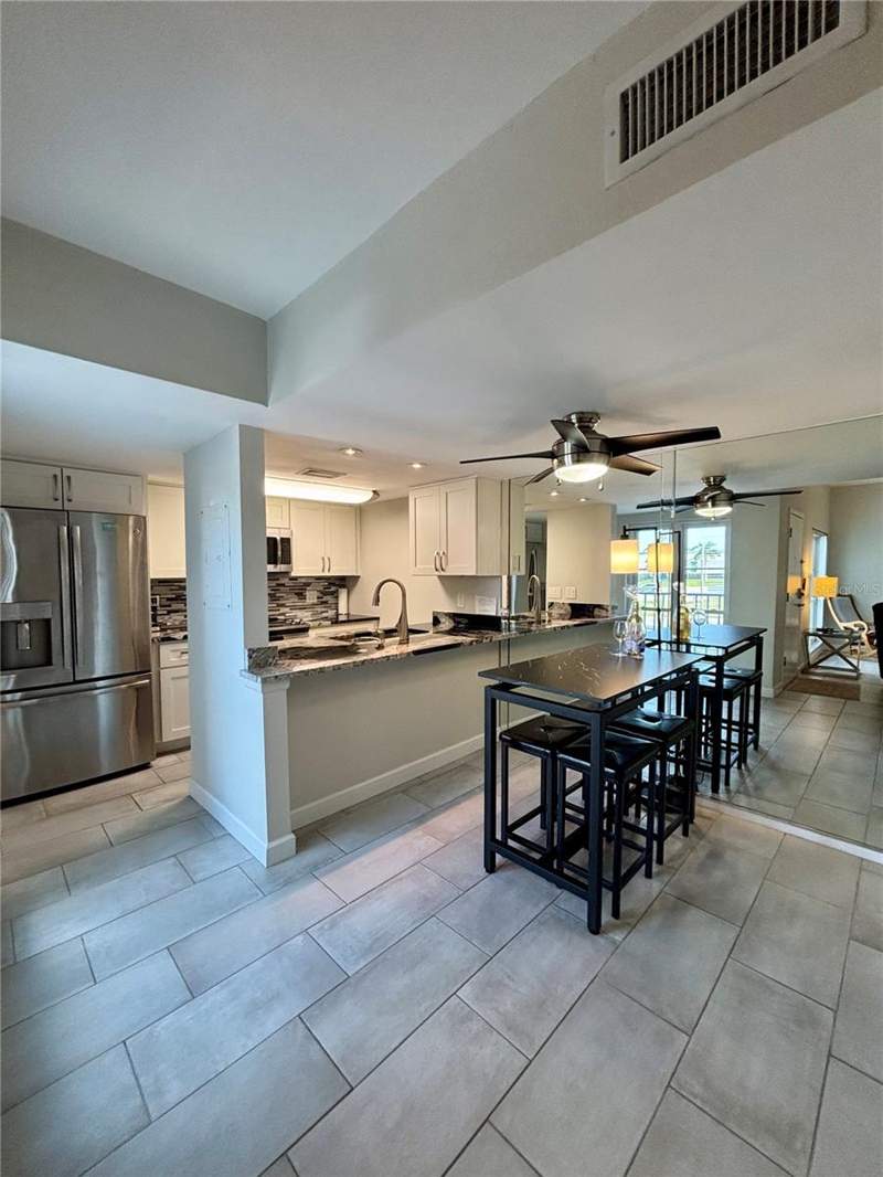 1 bedroom Condominium at 179 Medallion Boulevard #E, Madeira Beach Yacht Club Condo, Madeira Beach — photo 5