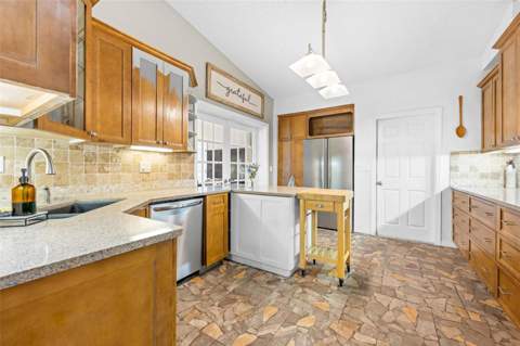 9354 Mississippi Run, Weeki Wachee FL - photo 19 of 78