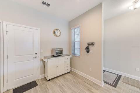 2441 Foggy Creek Circle, Clearwater FL - photo 7 of 36
