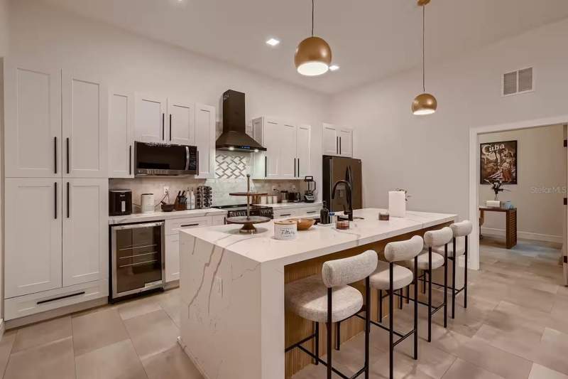 5 bedroom Single Family Residence at 13509 Park Boulevard, Pinellas Groves, Seminole — photo 4
