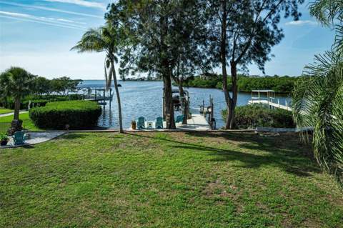 1626 Sea Breeze Drive, Tarpon Springs FL - photo 7 of 99