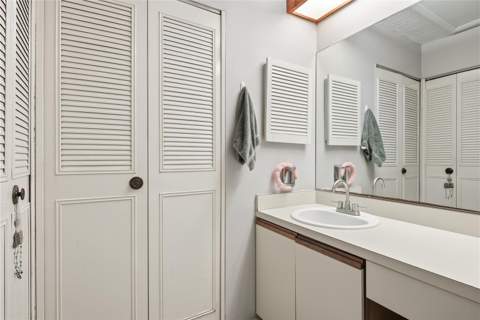 4041 Arrowwood Court #4041, Palm Harbor FL - photo 14 of 32