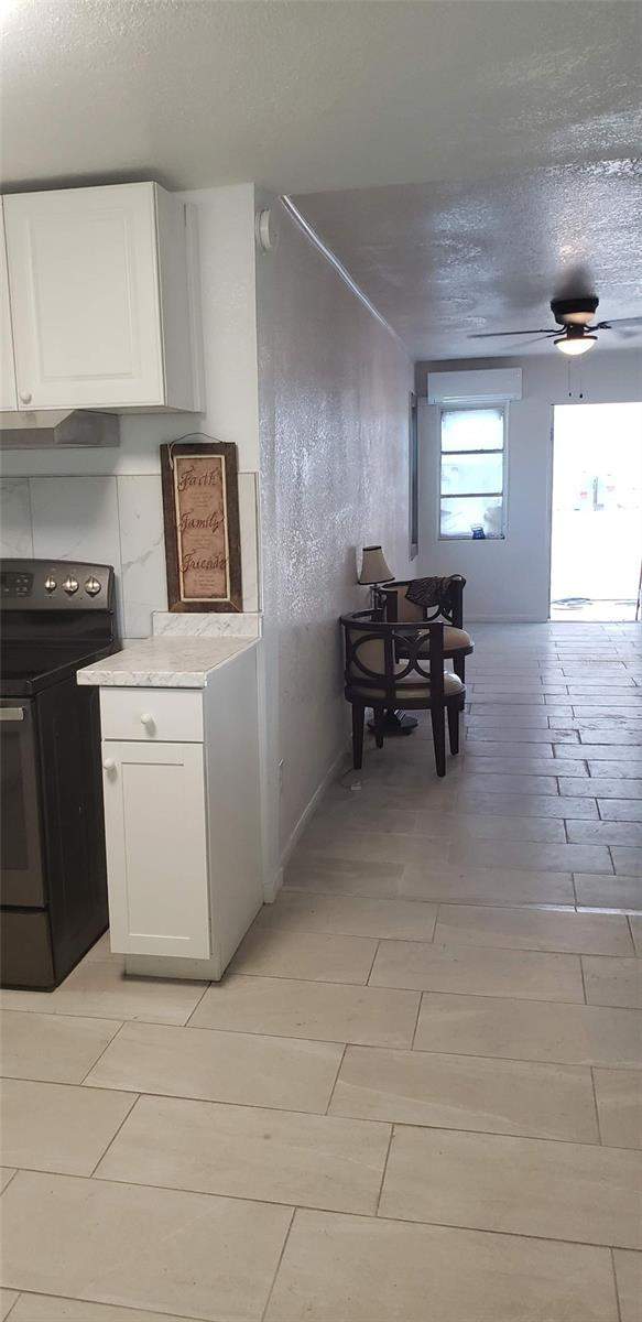 4 bedroom Single Family Residence at 1118 Harris Lane, Acre & Unrec Plat, Clearwater — photo 5