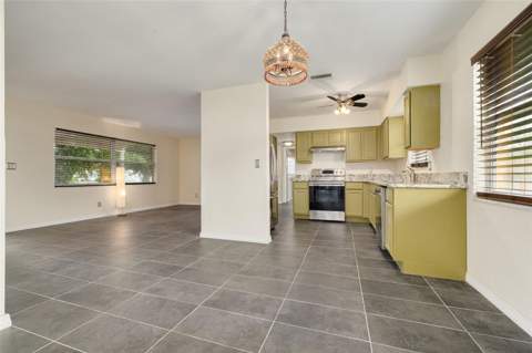 1345 39th Street, St Petersburg FL - photo 10 of 34