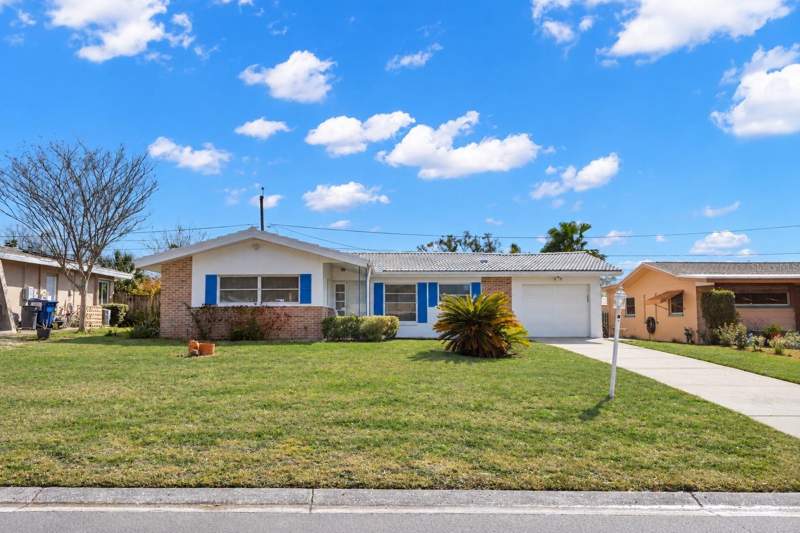 2 bedroom Single Family Residence at 2019 High Ridge Drive, Greenbriar, Clearwater — photo 2
