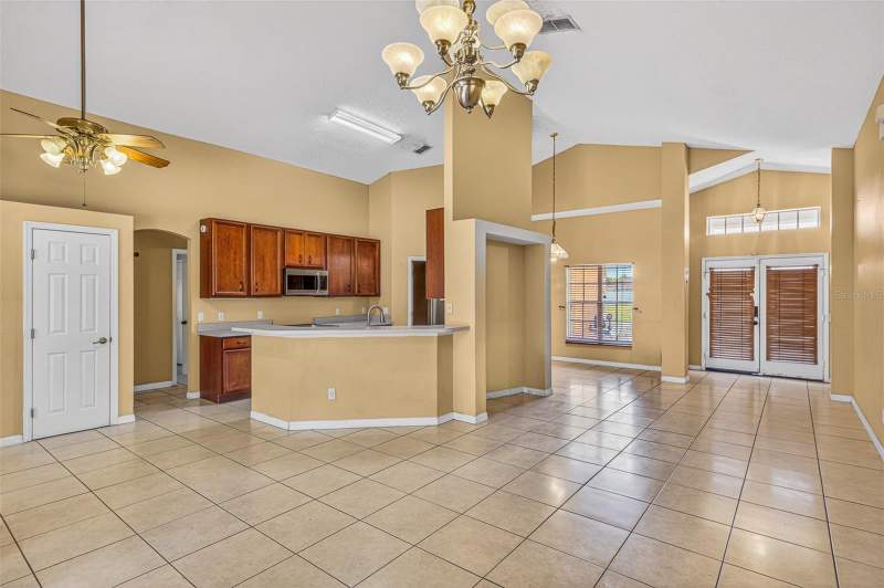 3 bedroom Single Family Residence at 1000 Royal Marquis Circle, Reserve 50 01, Ocoee — photo 2
