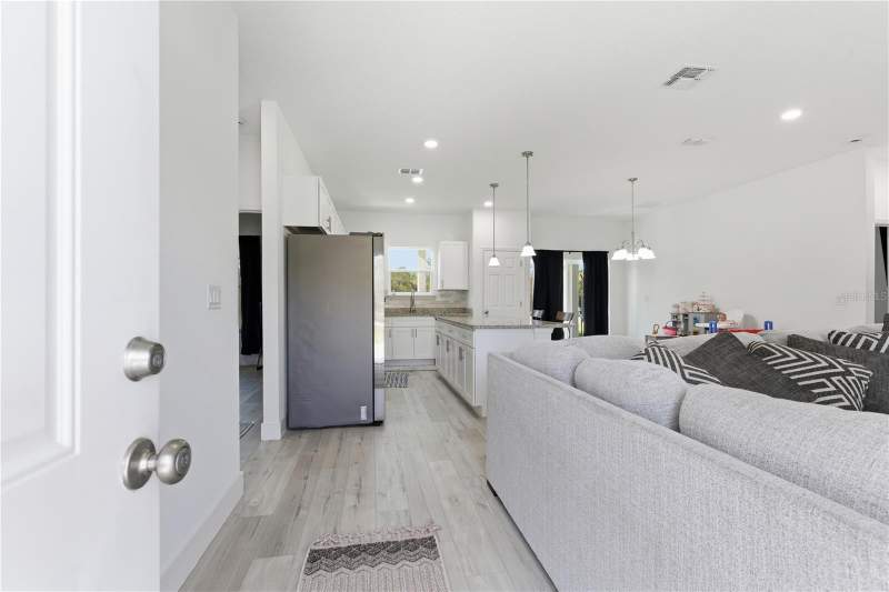 3 bedroom Single Family Residence at 14 Fisher Place, Silver Spgs Shores Un 35, Ocklawaha — photo 3