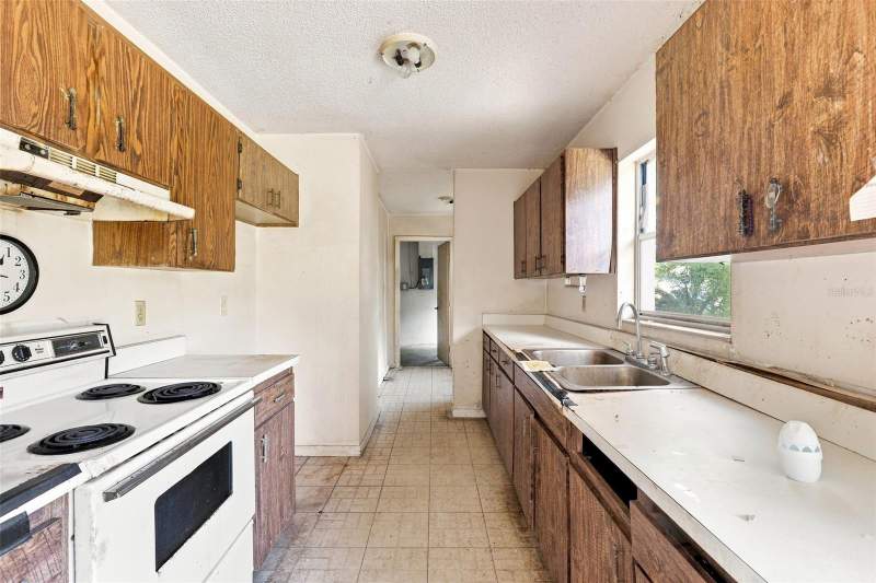 2 bedroom Single Family Residence at 13440 Muriel Avenue, Port Charlotte Sec 066, Port Charlotte — photo 5
