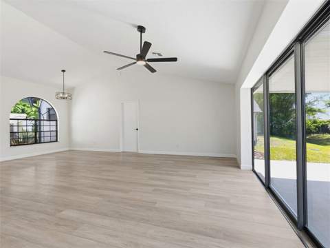 8452 Yearling Lane, New Port Richey FL - photo 18 of 41