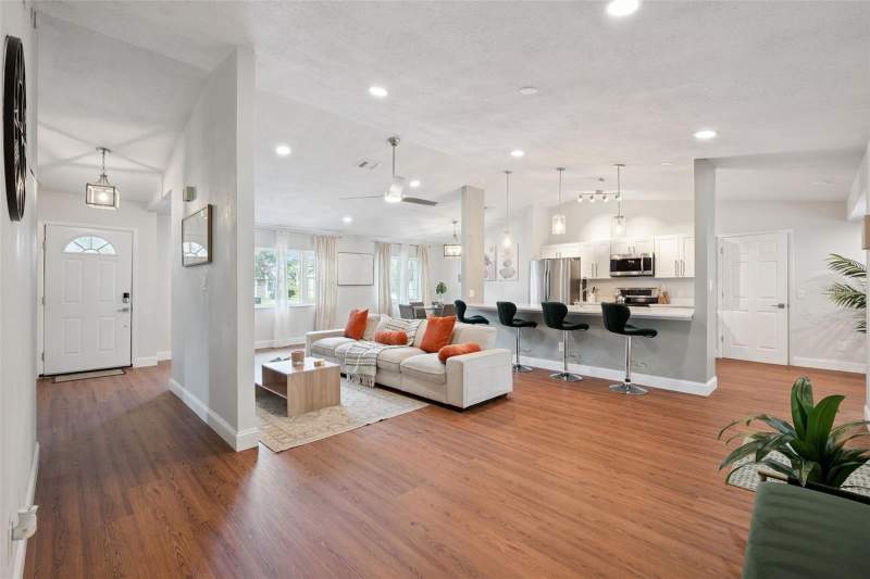 4 bedroom Single Family Residence at 8714 Hill Pine Road, Spring Pines, Orlando — photo 4