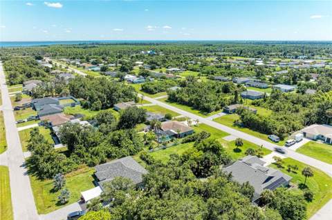 6006 Gillot Boulevard, Port Charlotte FL - photo 14 of 68