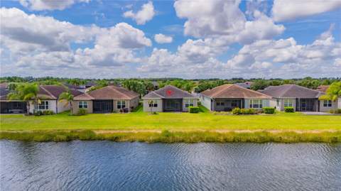 15433 Santa Pola Drive, Wimauma FL - photo 24 of 42