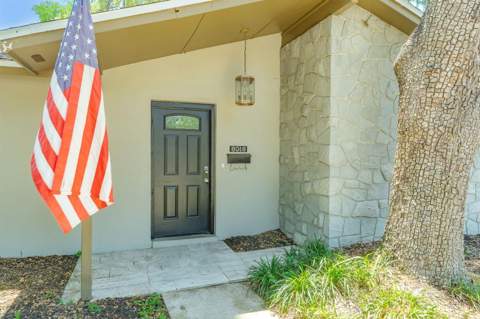 8018 W Pocahontas Avenue, Tampa FL - photo 24 of 28