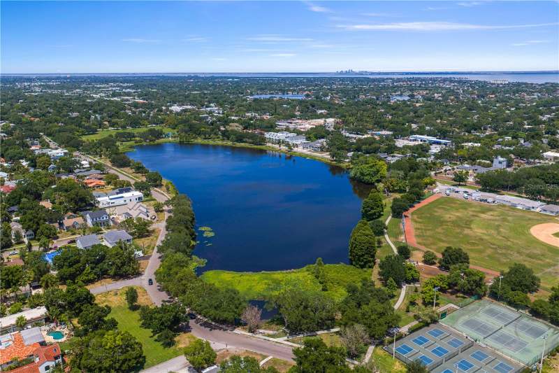 2 bedroom Single Family Residence at 1175 Highland Court, Cresent Lake Gardens, St Petersburg — photo 3