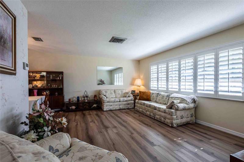 2 bedroom Single Family Residence at 1830 Oak Forest Drive, Forest Wood Estates, Clearwater — photo 5
