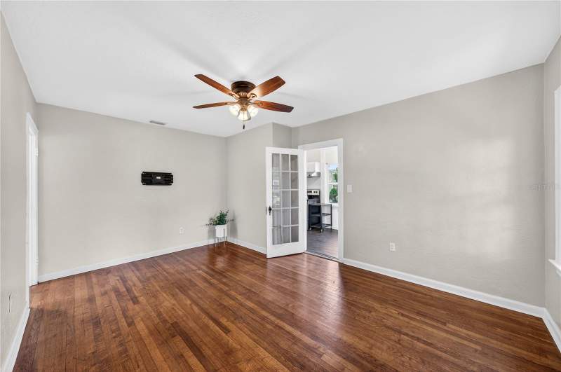 2 bedroom Single Family Residence at 2006 CORNELL AVENUE, STANSBURY ESTATES, WINTER PARK — photo 3