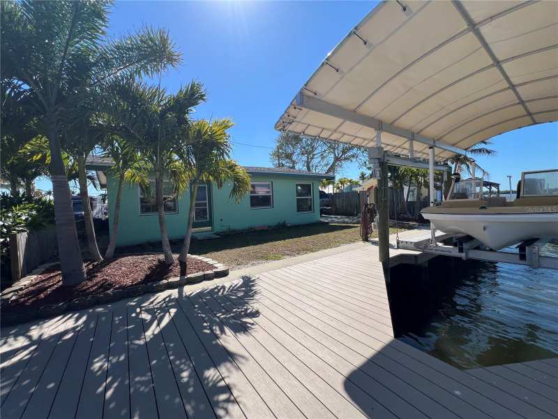 1 bedroom Single Family Residence at 2650 Coco Plum Drive, Gearys Add, Matlacha — photo 1