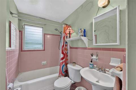 2102 NE 8th Street, Gainesville FL - photo 20 of 31