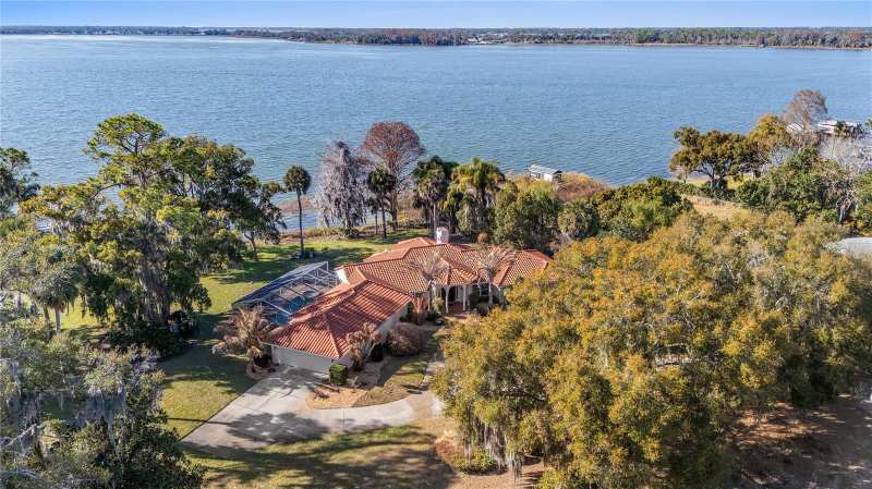 3 bedroom Single Family Residence at 6136 Dora Drive, Hacindas Bon Del Pinos, Mount Dora — photo 1