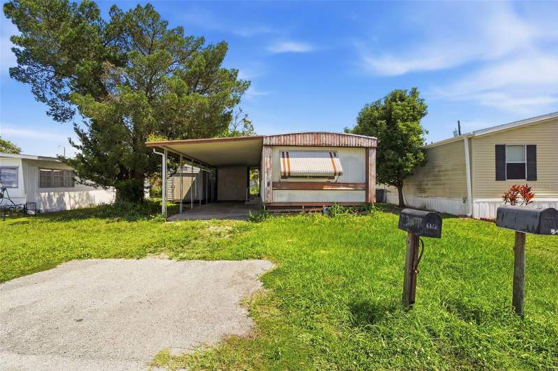 2 bedroom Manufactured Home at 6322 New York Street, Florida Trailer Estates, Zephyrhills — photo 2