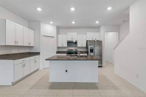 4436 Tuscan Loon Drive, Tampa FL - photo 9 of 60