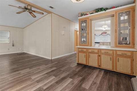 410 Dolphin Drive, Oldsmar FL - photo 6 of 29