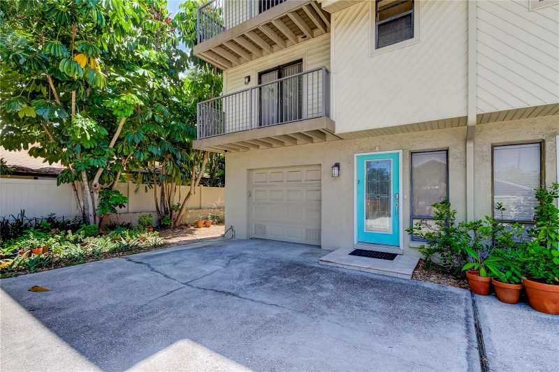 2 bedroom Townhouse at 135 92nd Avenue #5, One Thirty Five Sunset Place, Treasure Island — photo 1