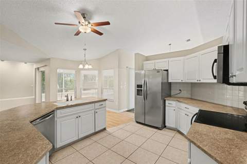 9389 Fox Hollow Lane, Weeki Wachee FL - photo 11 of 30