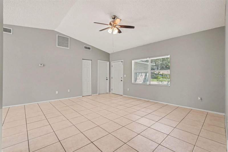 3 bedroom Single Family Residence at 13904 Fullerton Drive, Carrollwood Meadows Un Xi, Tampa — photo 3