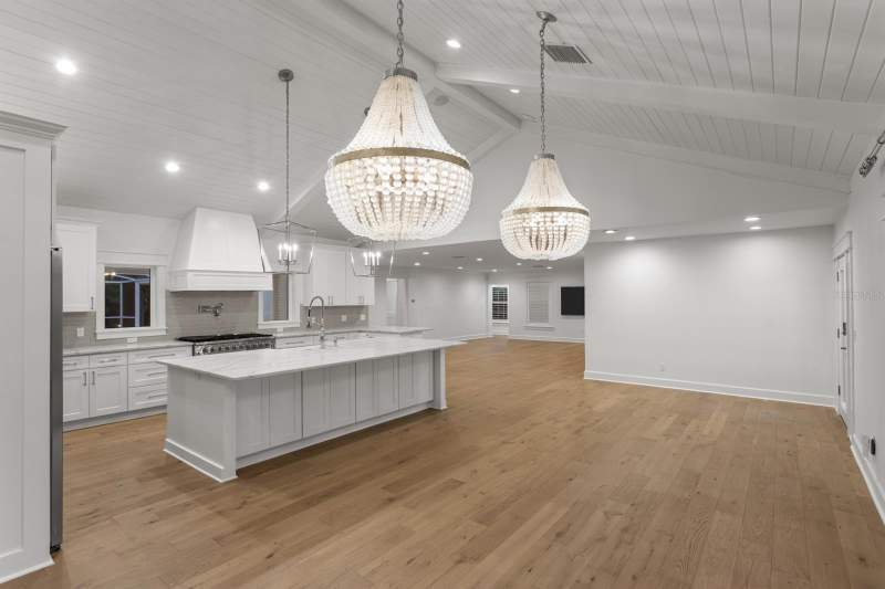 4 bedroom Single Family Residence at 4415 W Clear Avenue, Manhattan Terrace, Tampa — photo 3