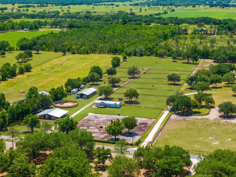 4 bedroom Farm at 18350 SE 42nd Place, Morriston, Morriston — photo 1